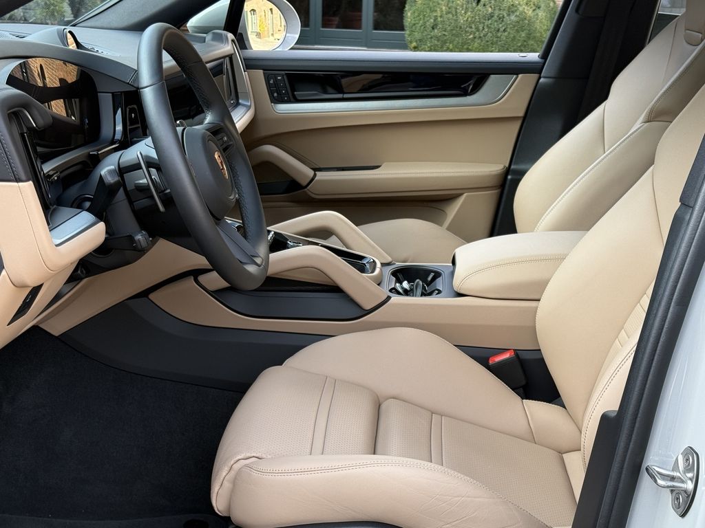 Porsche Cayenne 2025