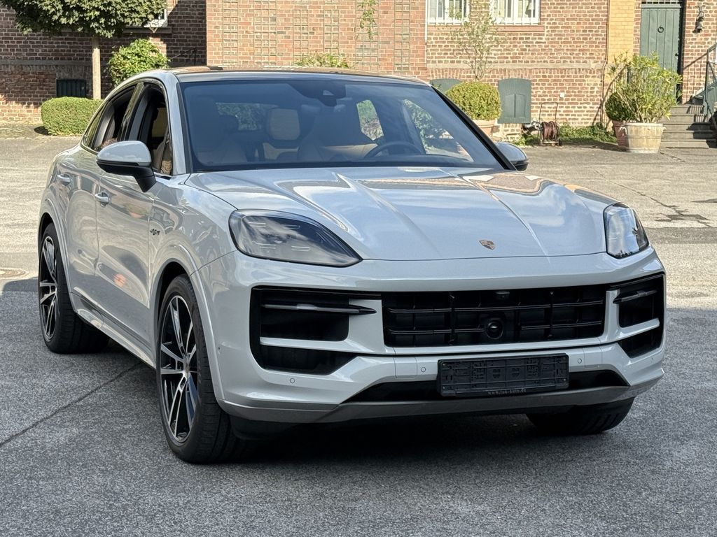 Porsche Cayenne 2025