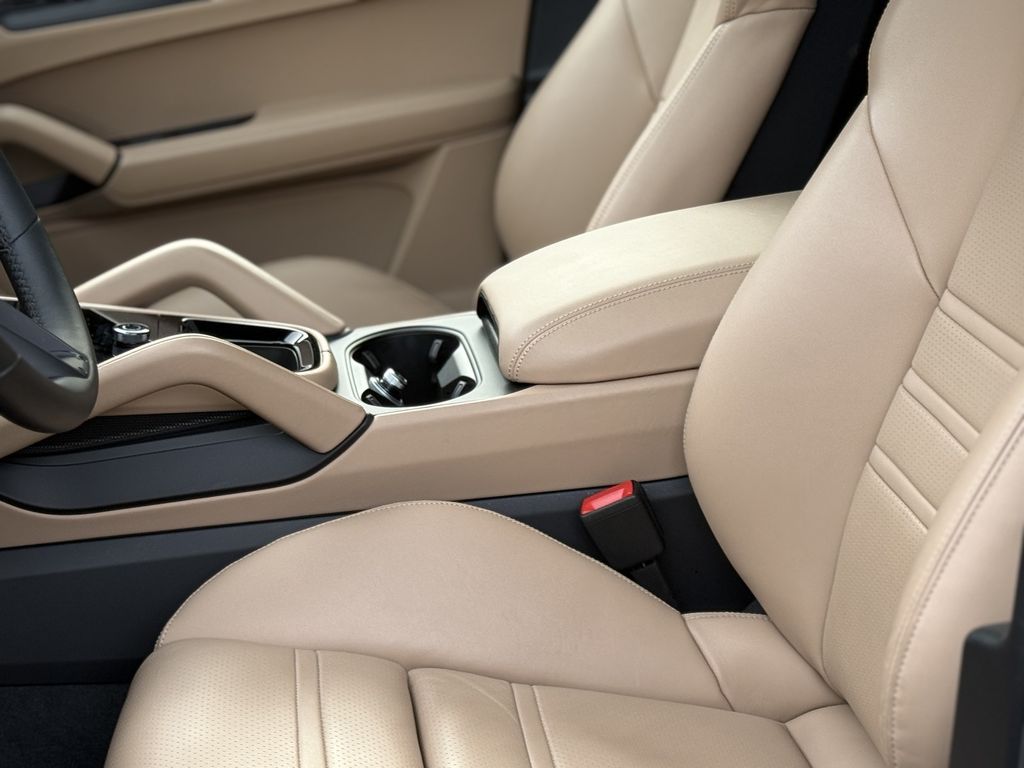 Porsche Cayenne 2024