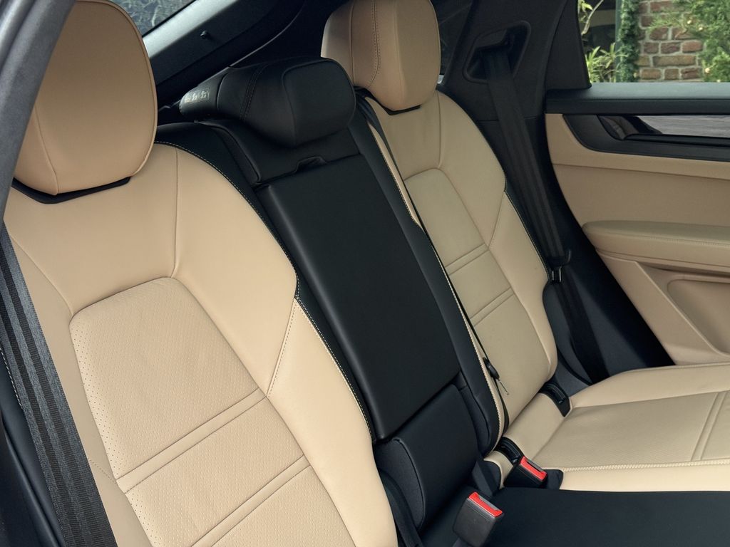 Porsche Cayenne 2024