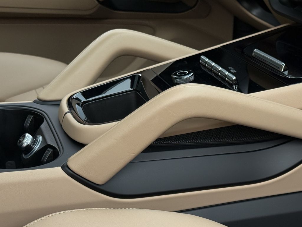 Porsche Cayenne 2024