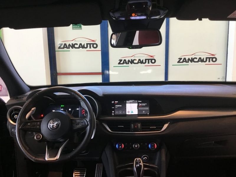 Alfa Romeo Stelvio 2025