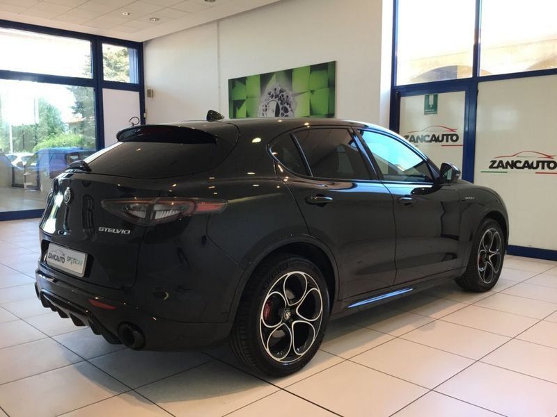 Alfa Romeo Stelvio 2025