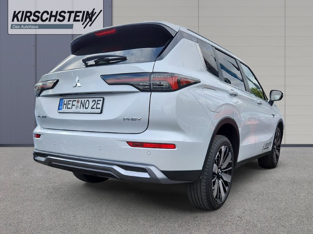 Mitsubishi Plug-in Hybrid Outlander 2025
