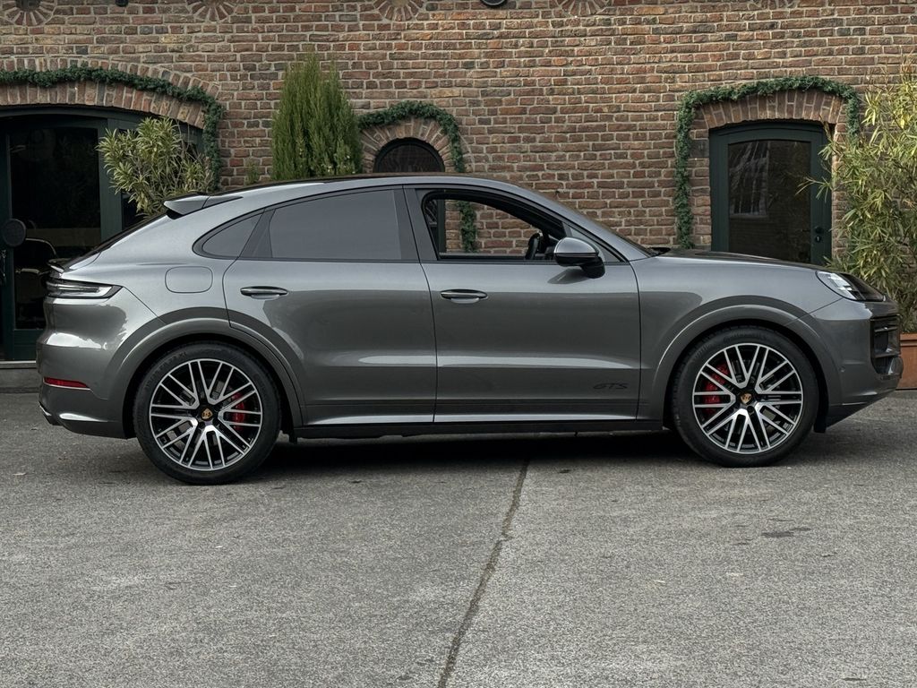 Porsche Cayenne 2024
