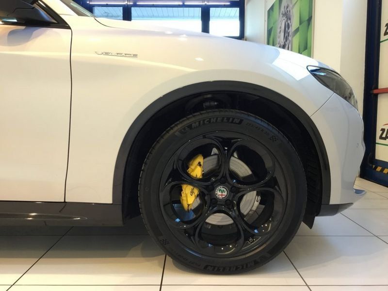 Alfa Romeo Stelvio 2025