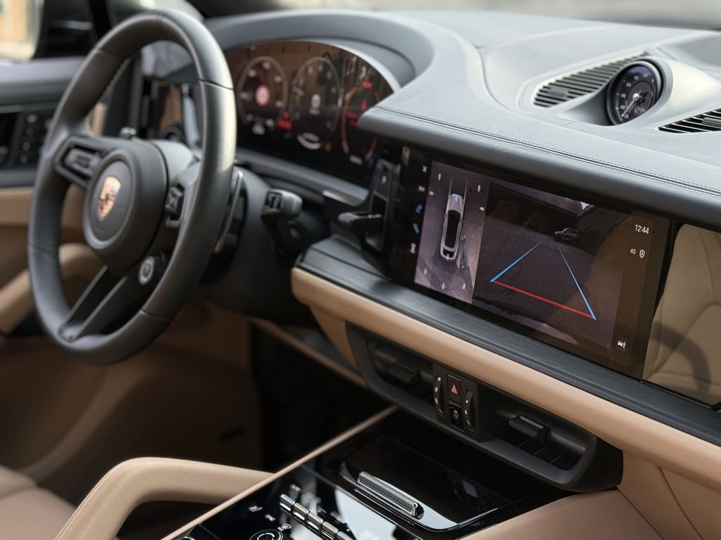 Porsche Cayenne 2024