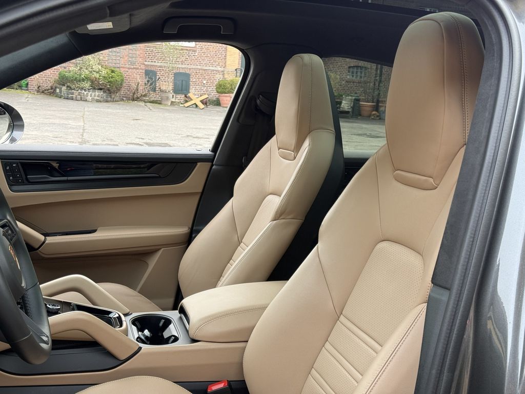 Porsche Cayenne 2024