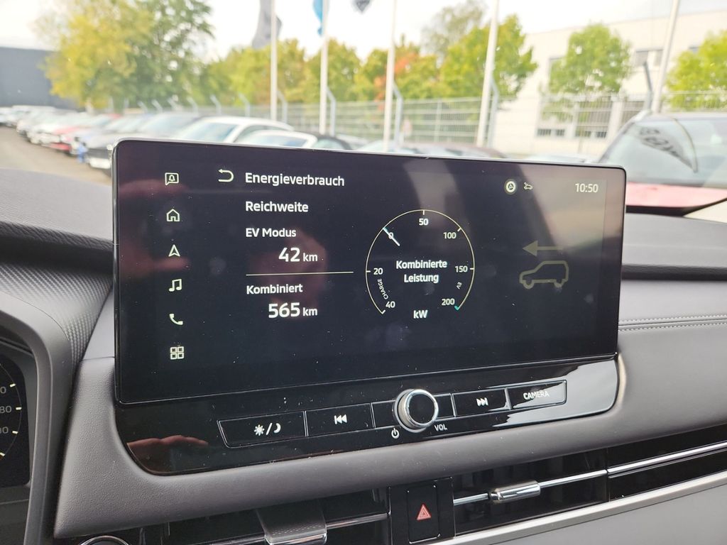 Mitsubishi Plug-in Hybrid Outlander 2025