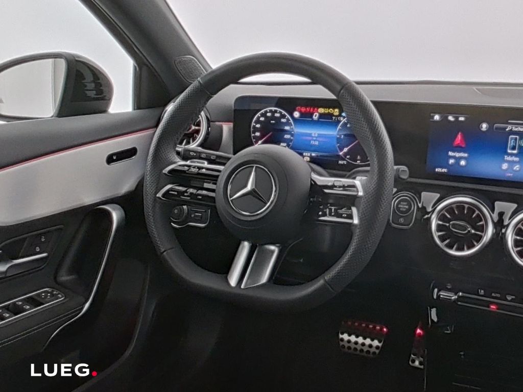 Mercedes-Benz A 220 2025