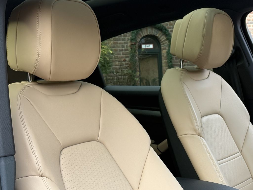 Porsche Cayenne 2025