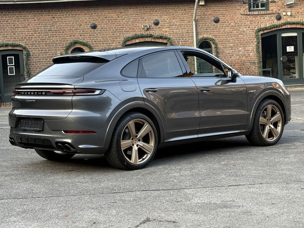 Porsche Cayenne 2025