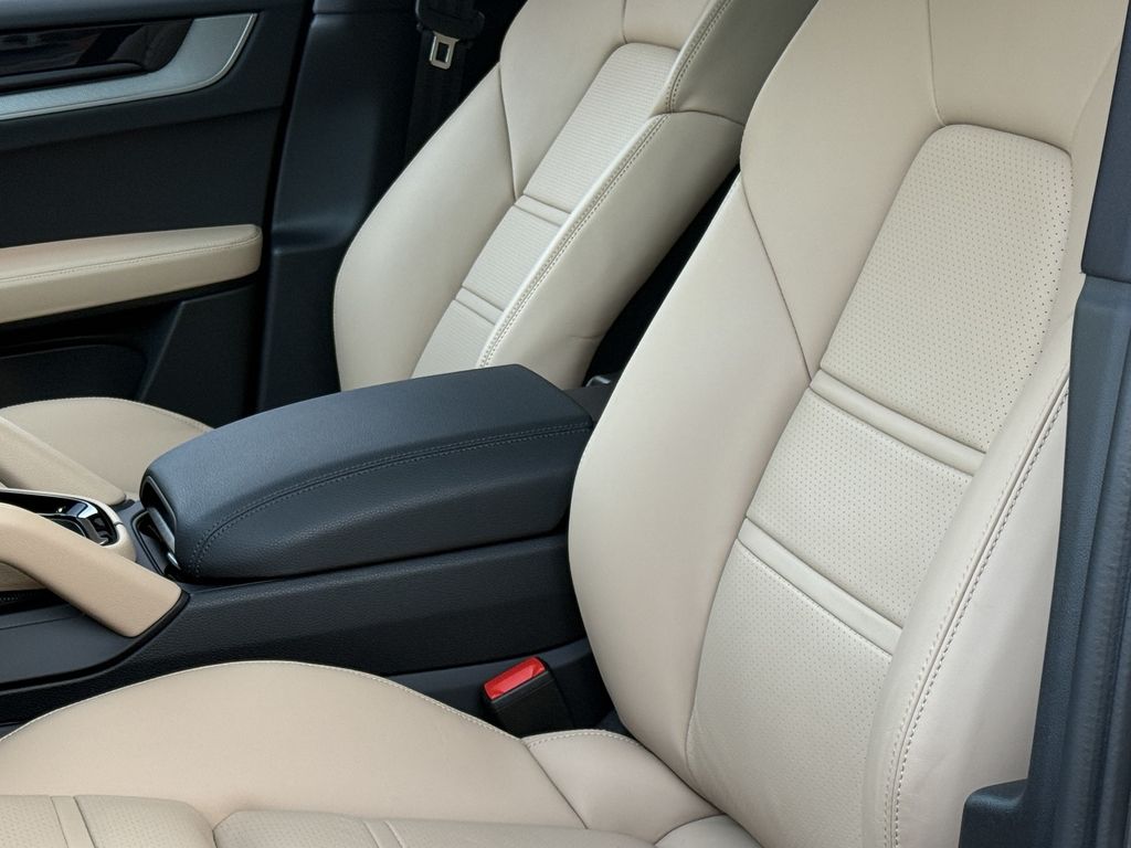 Porsche Cayenne 2025