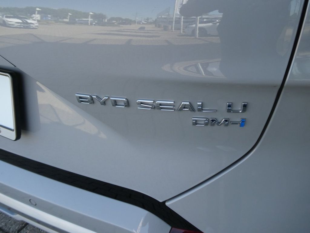 BYD SEAL U