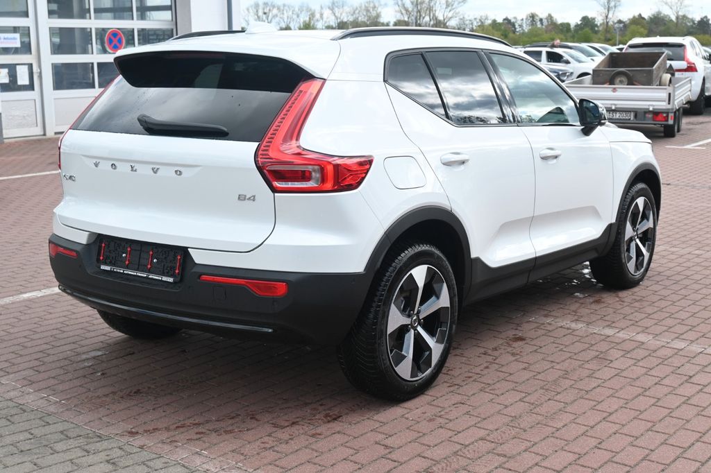 Volvo XC40 2025