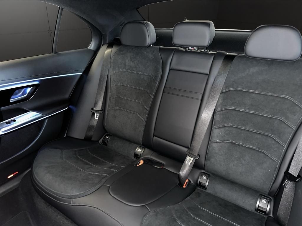 Mercedes-Benz E 300 2025