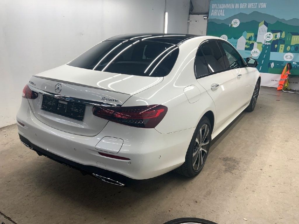 Mercedes-Benz E 300 2022