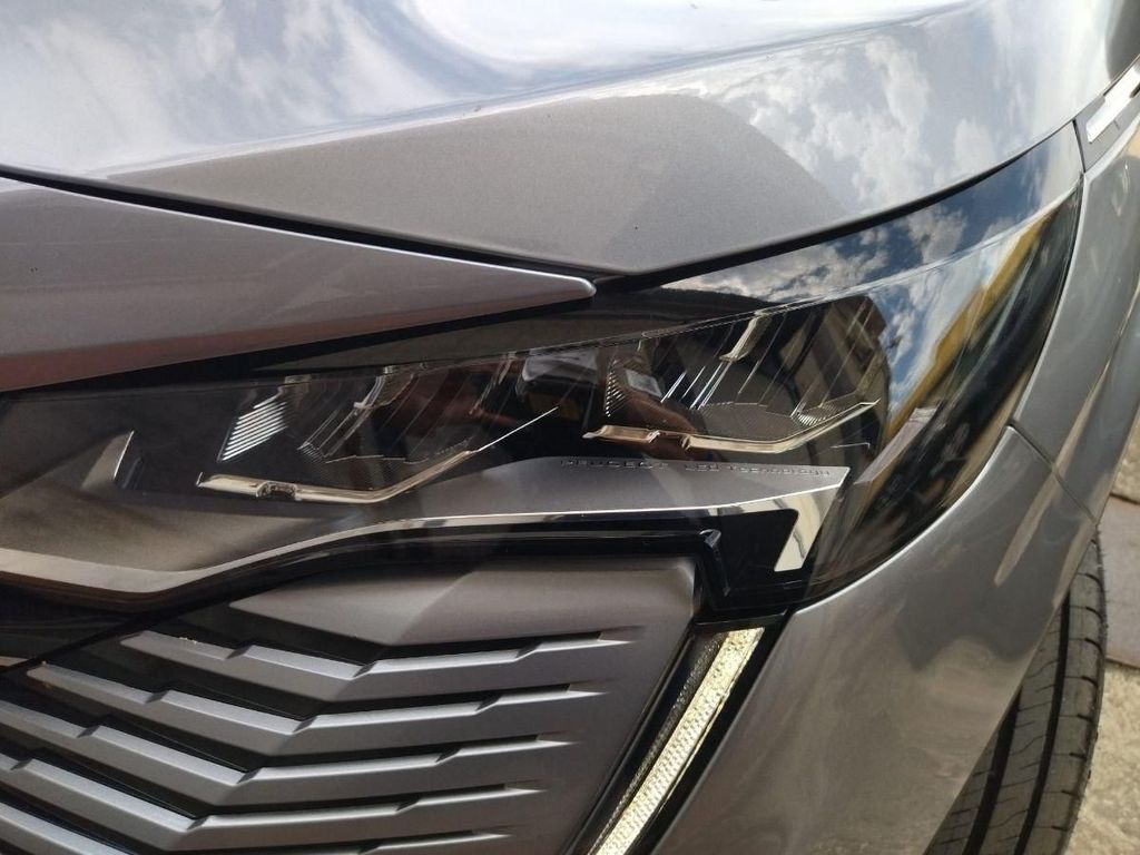 Peugeot 5008 2021