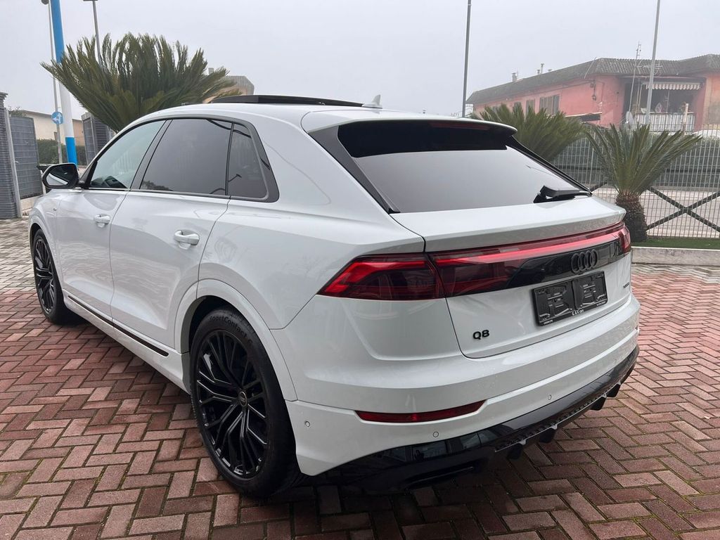 Audi Q8 2025