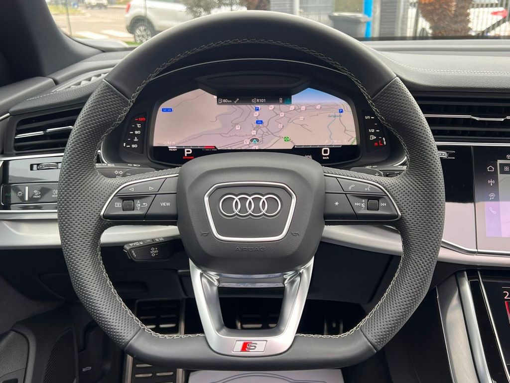 Audi Q8 2025
