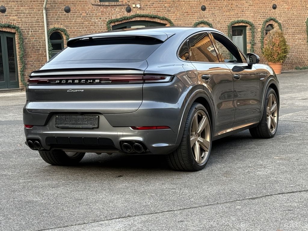 Porsche Cayenne 2025