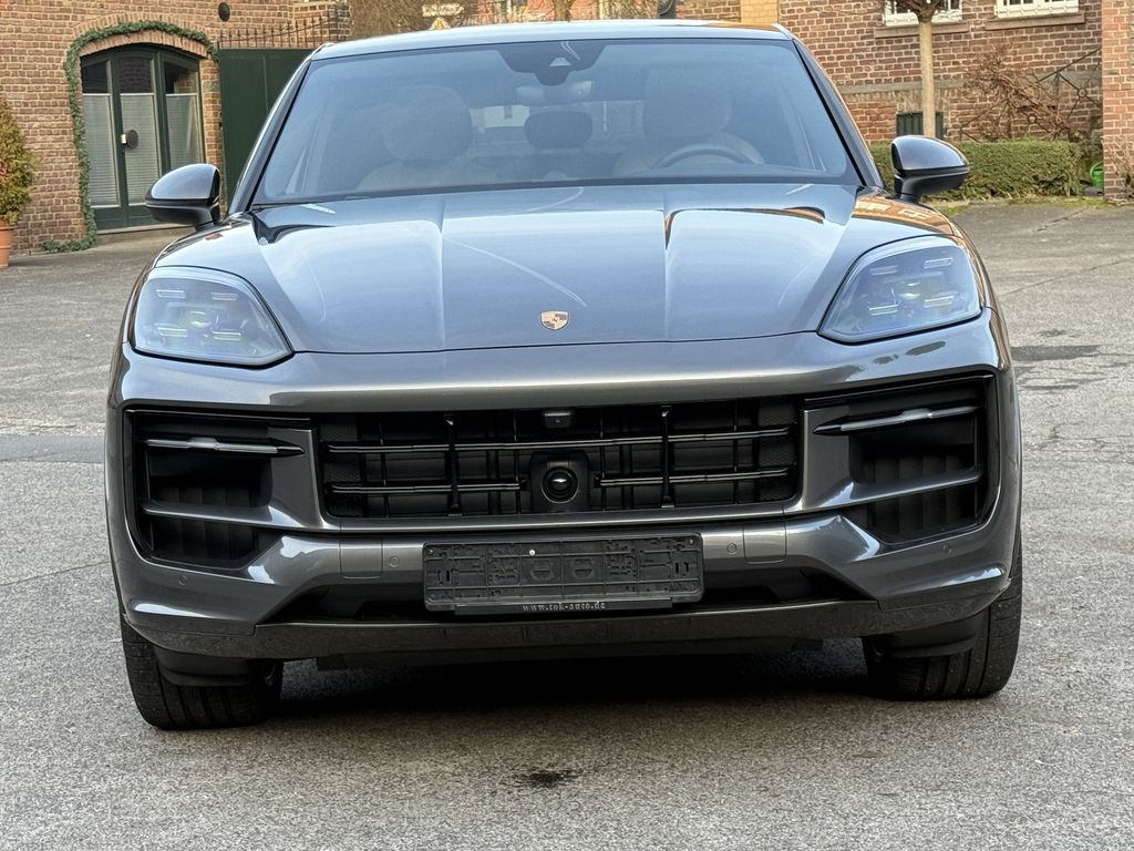 Porsche Cayenne 2025