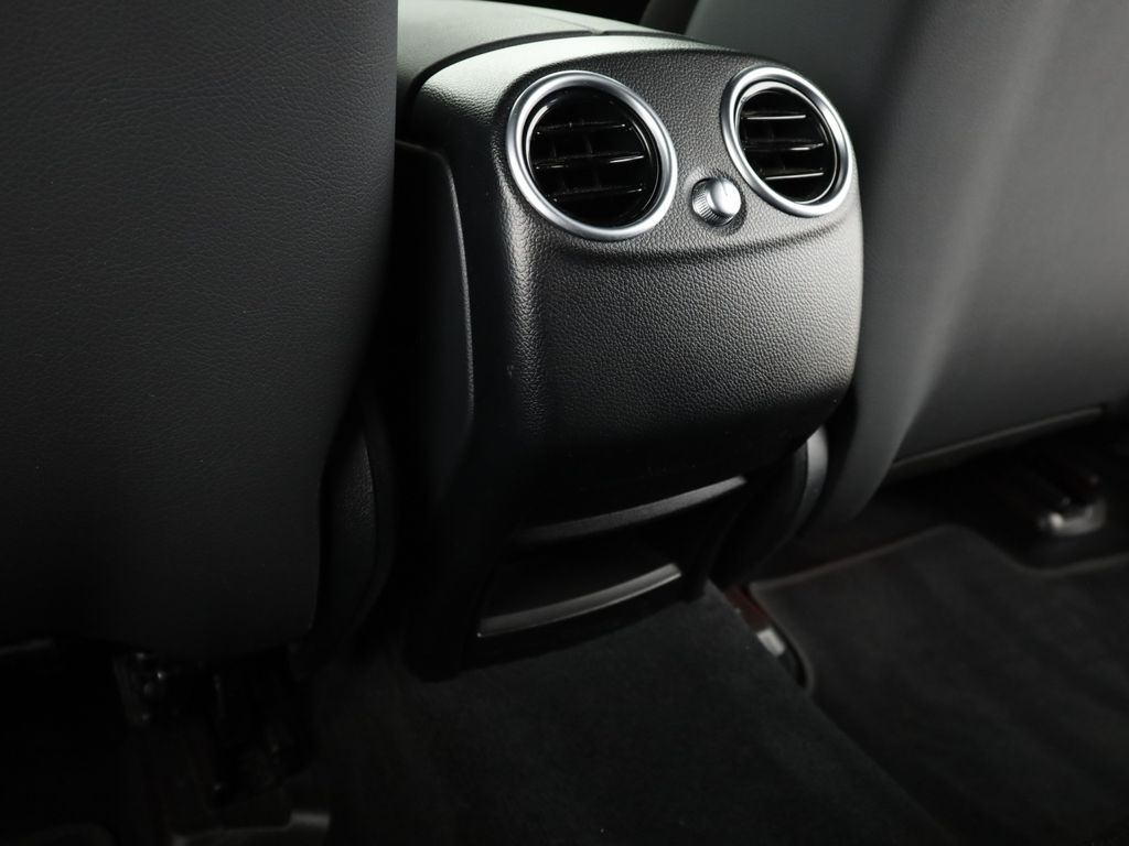 Mercedes-Benz EQC 2021