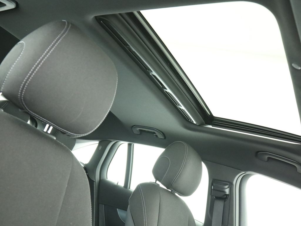 Mercedes-Benz EQC 2021