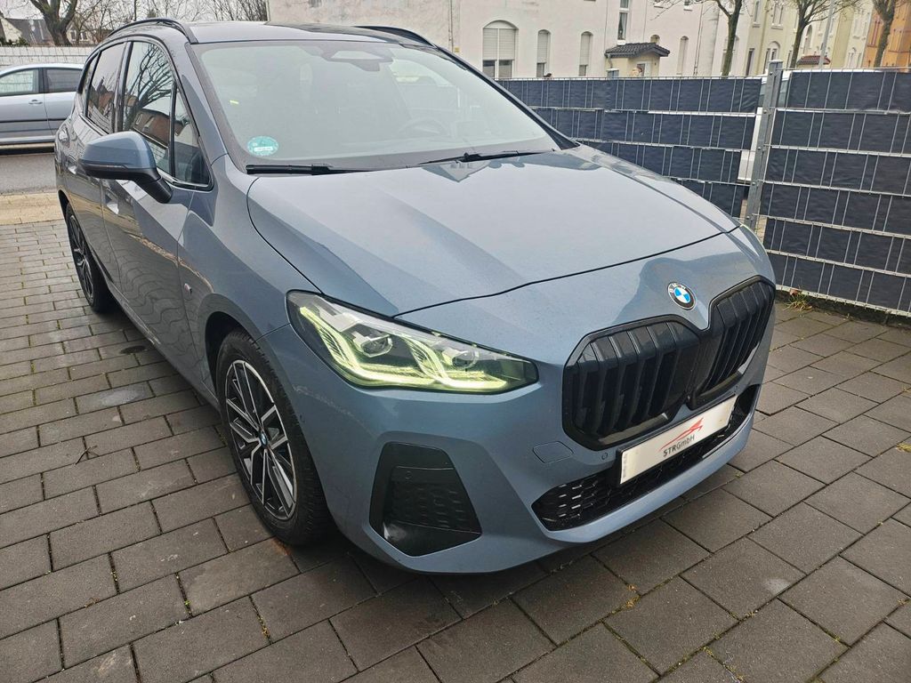 BMW 218 2025