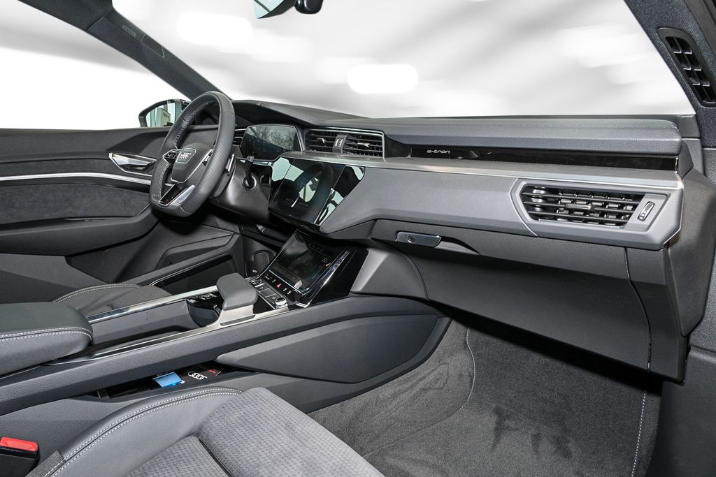 Audi e-tron 2023