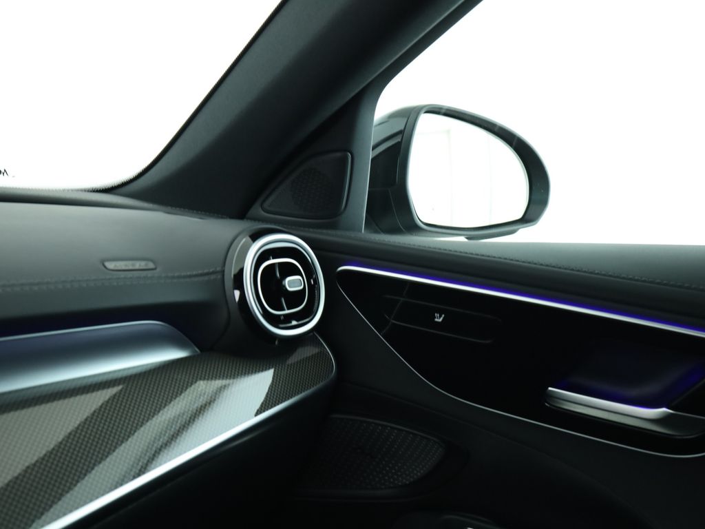 Mercedes-Benz C 300 2025