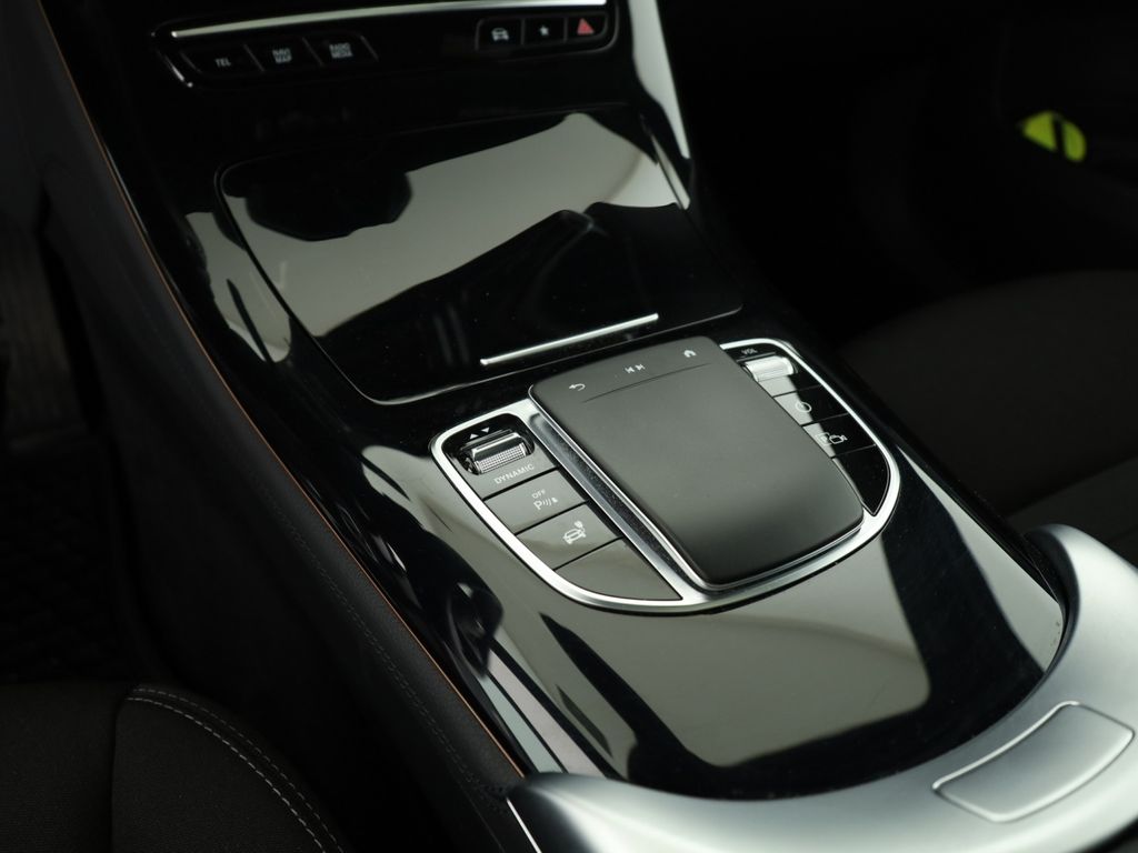 Mercedes-Benz EQC 2021