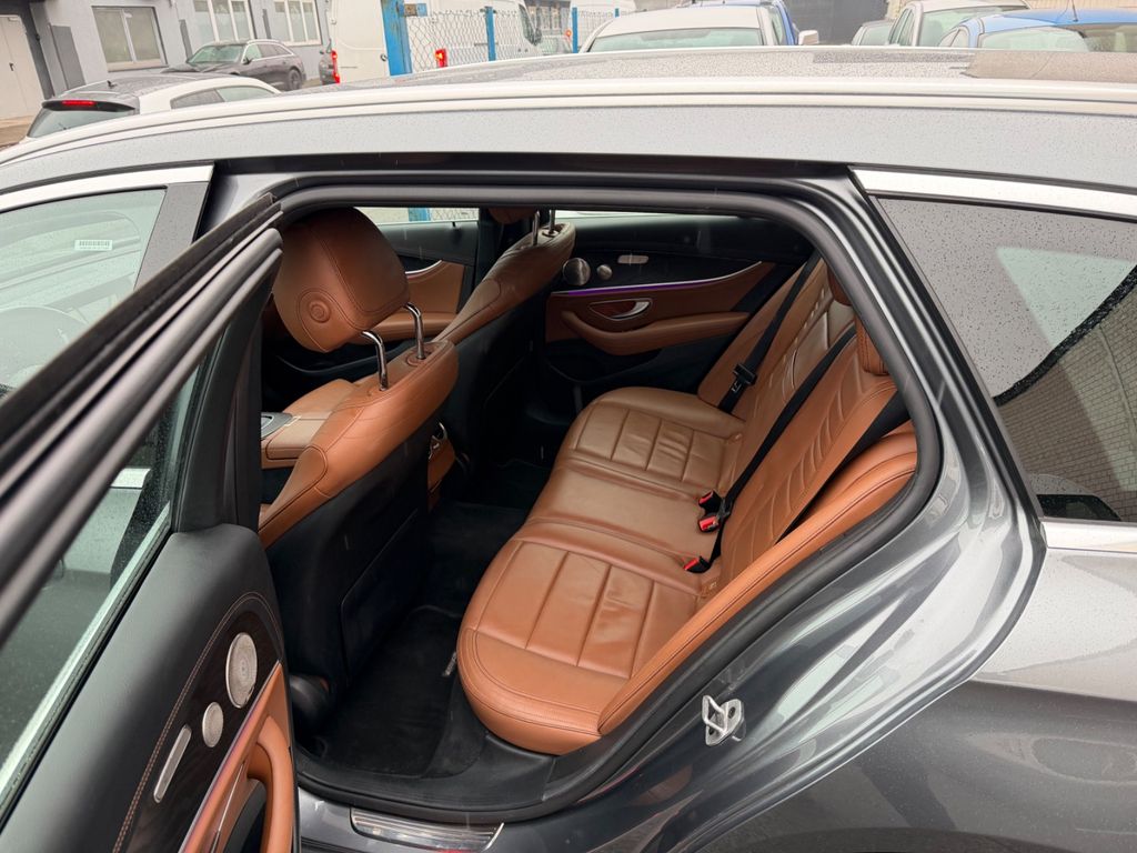 Mercedes-Benz E 300 2022