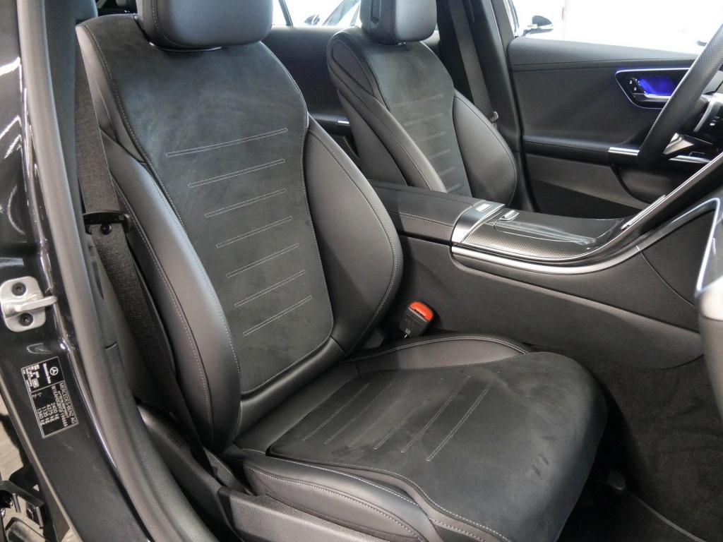 Mercedes-Benz C 300 2025