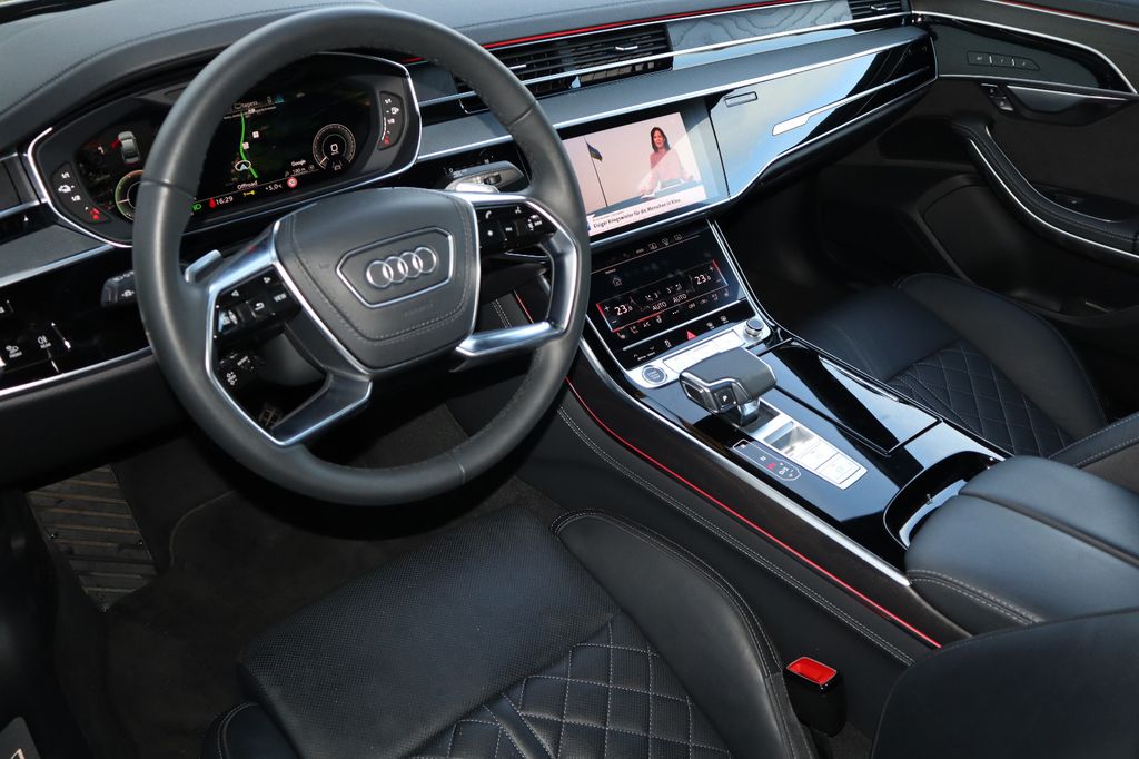 Audi A8 2024