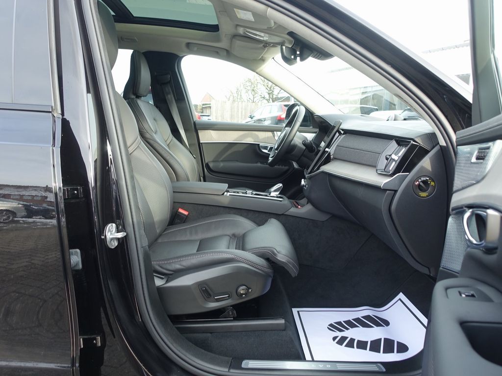 Volvo XC90 2025