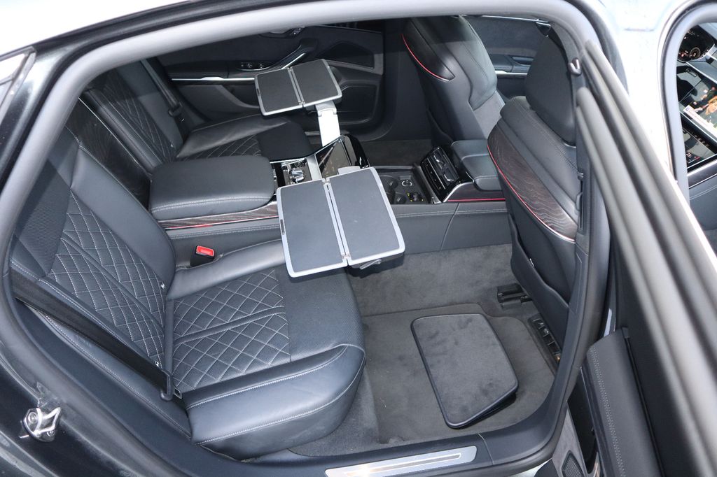 Audi A8 2024