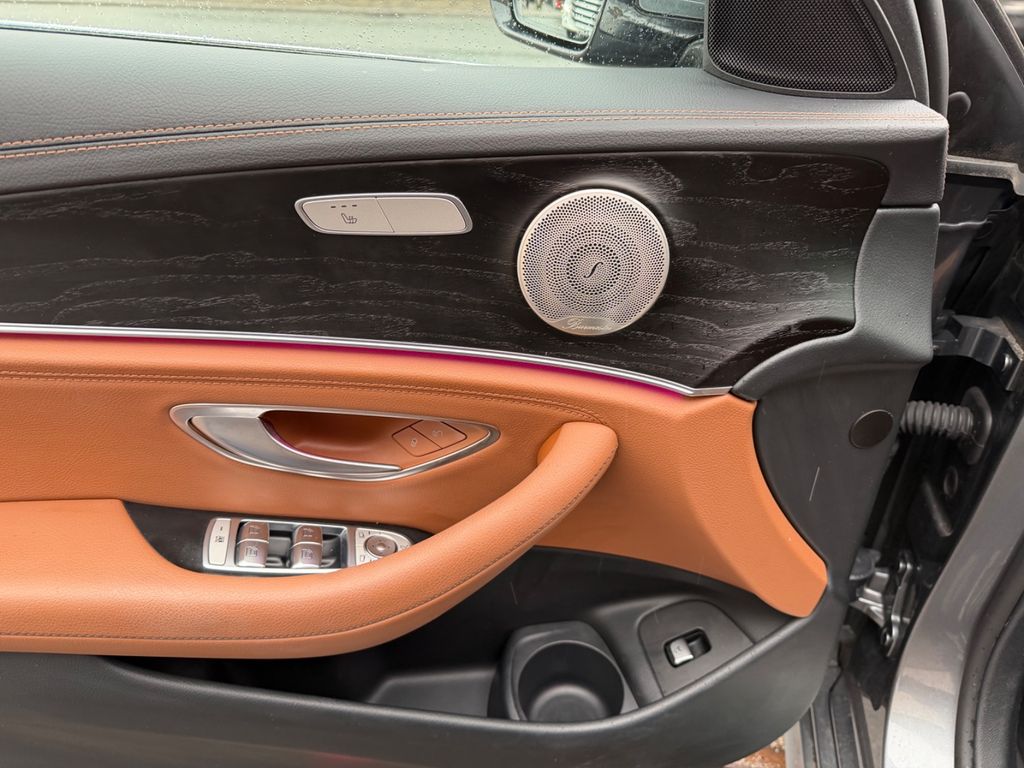 Mercedes-Benz E 300 2022