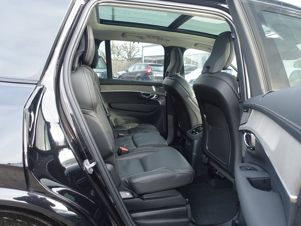 Volvo XC90 2025