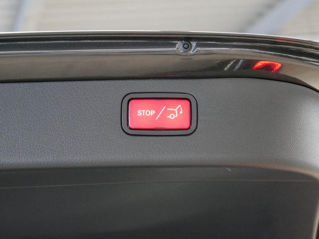 Mercedes-Benz C 300 2025