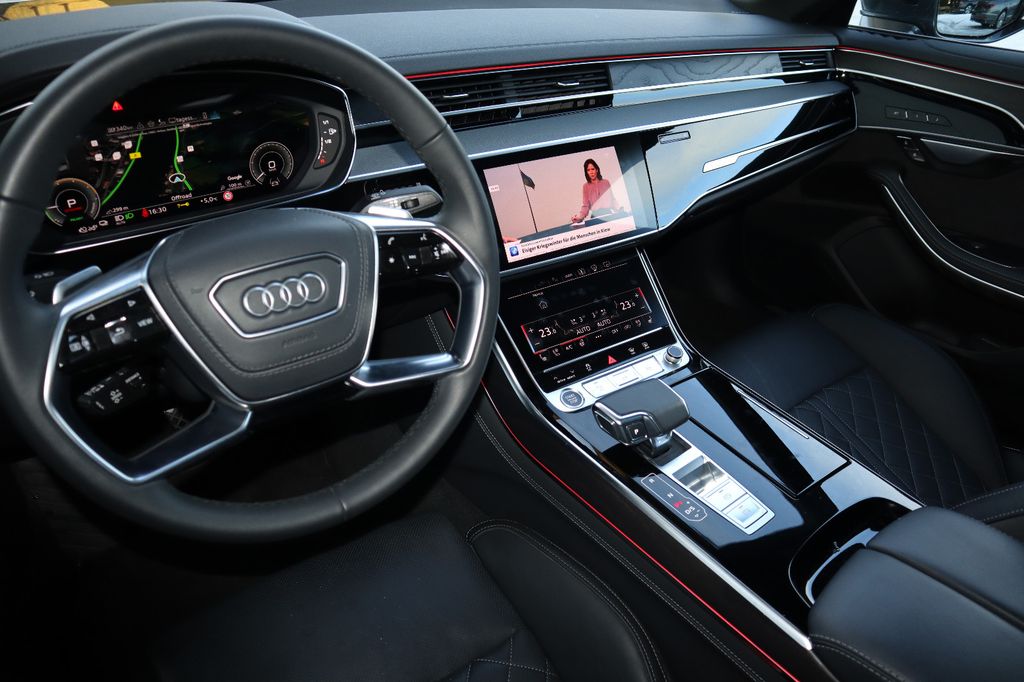 Audi A8 2024