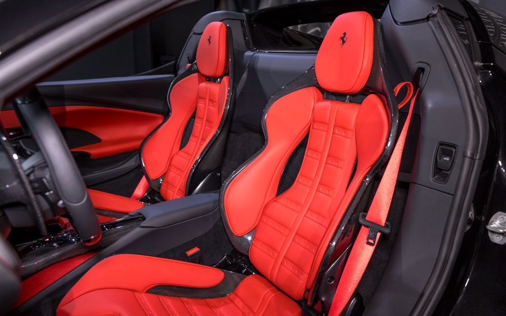 Ferrari 296 GTS 2025