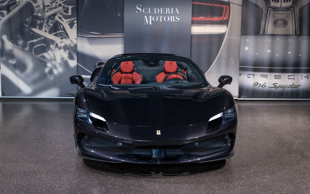 Ferrari 296 GTS 2025