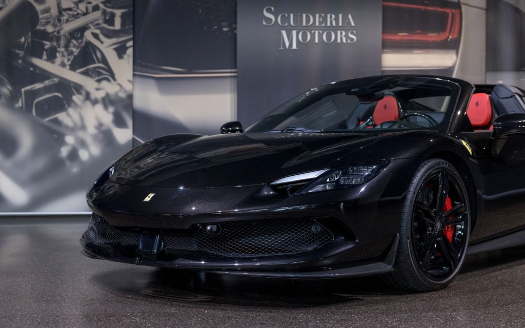 Ferrari 296 GTS 2025