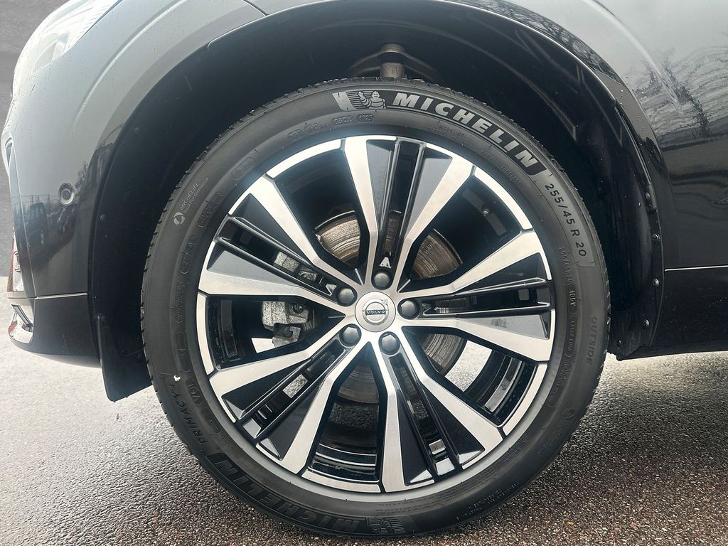 Volvo XC60 2025