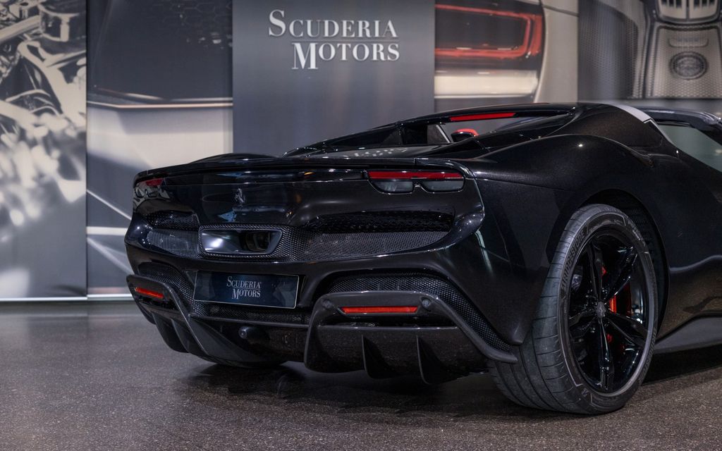 Ferrari 296 GTS 2025