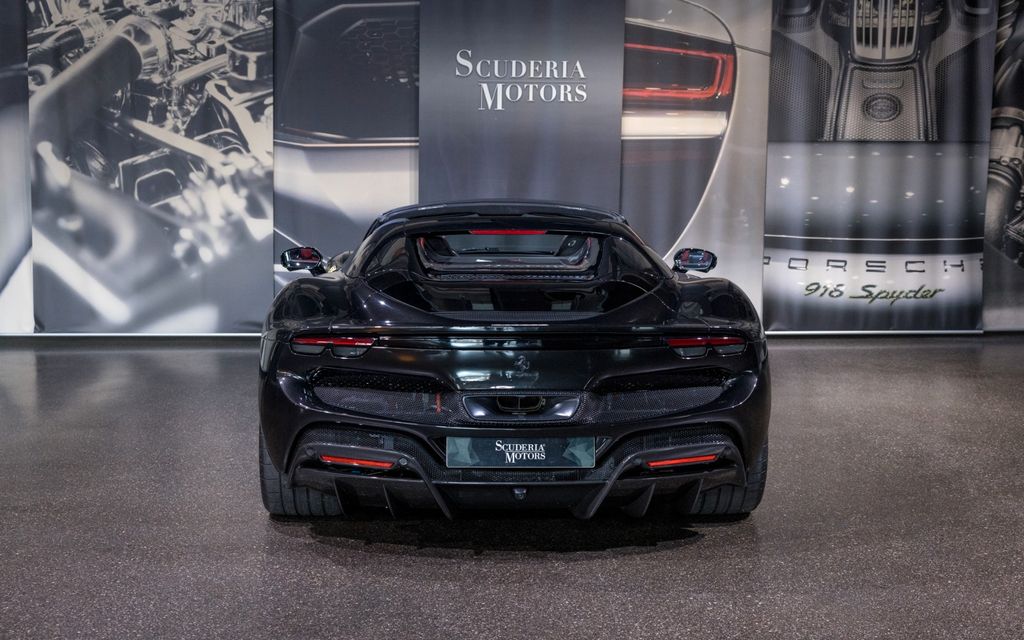 Ferrari 296 GTS 2025