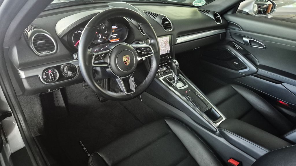 Porsche Cayman 2019