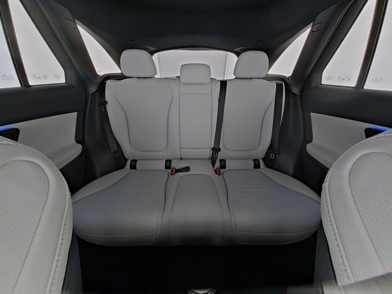 Mercedes-Benz GLC 300 2025