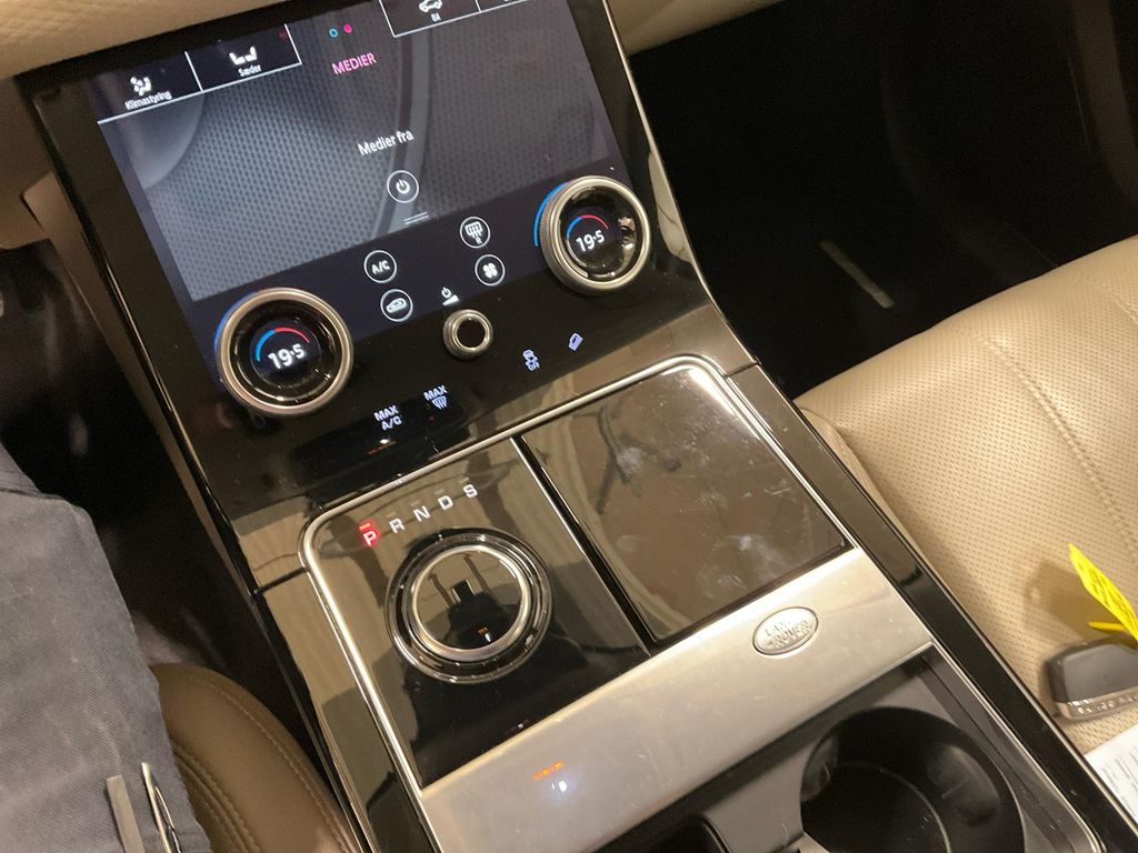 Land Rover Range Rover Velar 2020